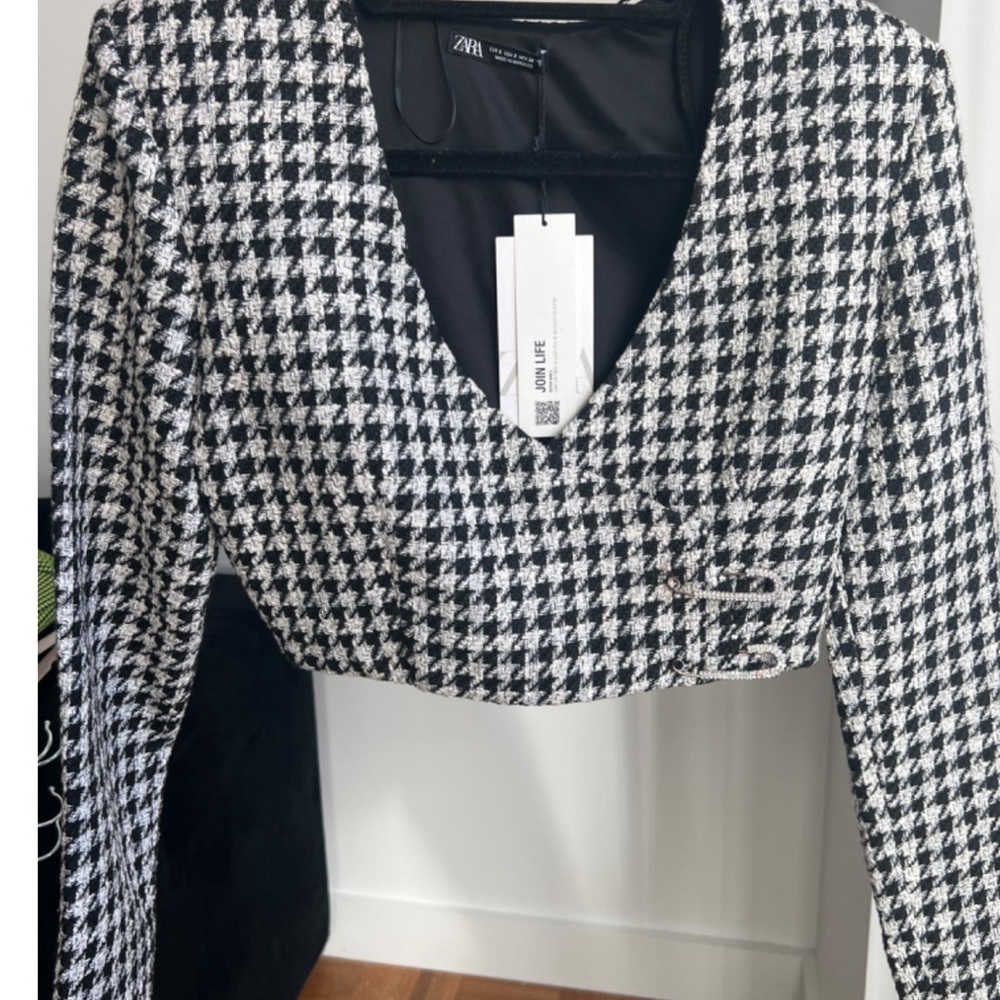 Zara Black and White Houndstooth Top